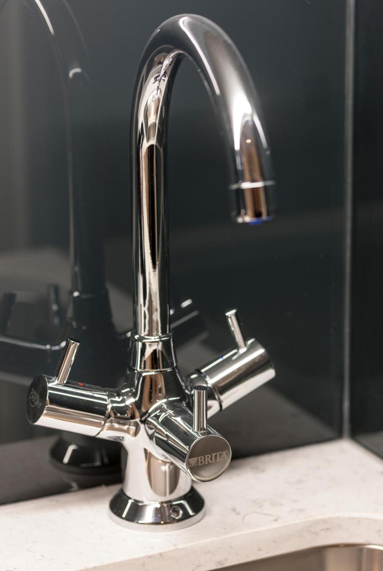 Deluxe Double Room,821740418:JPEG