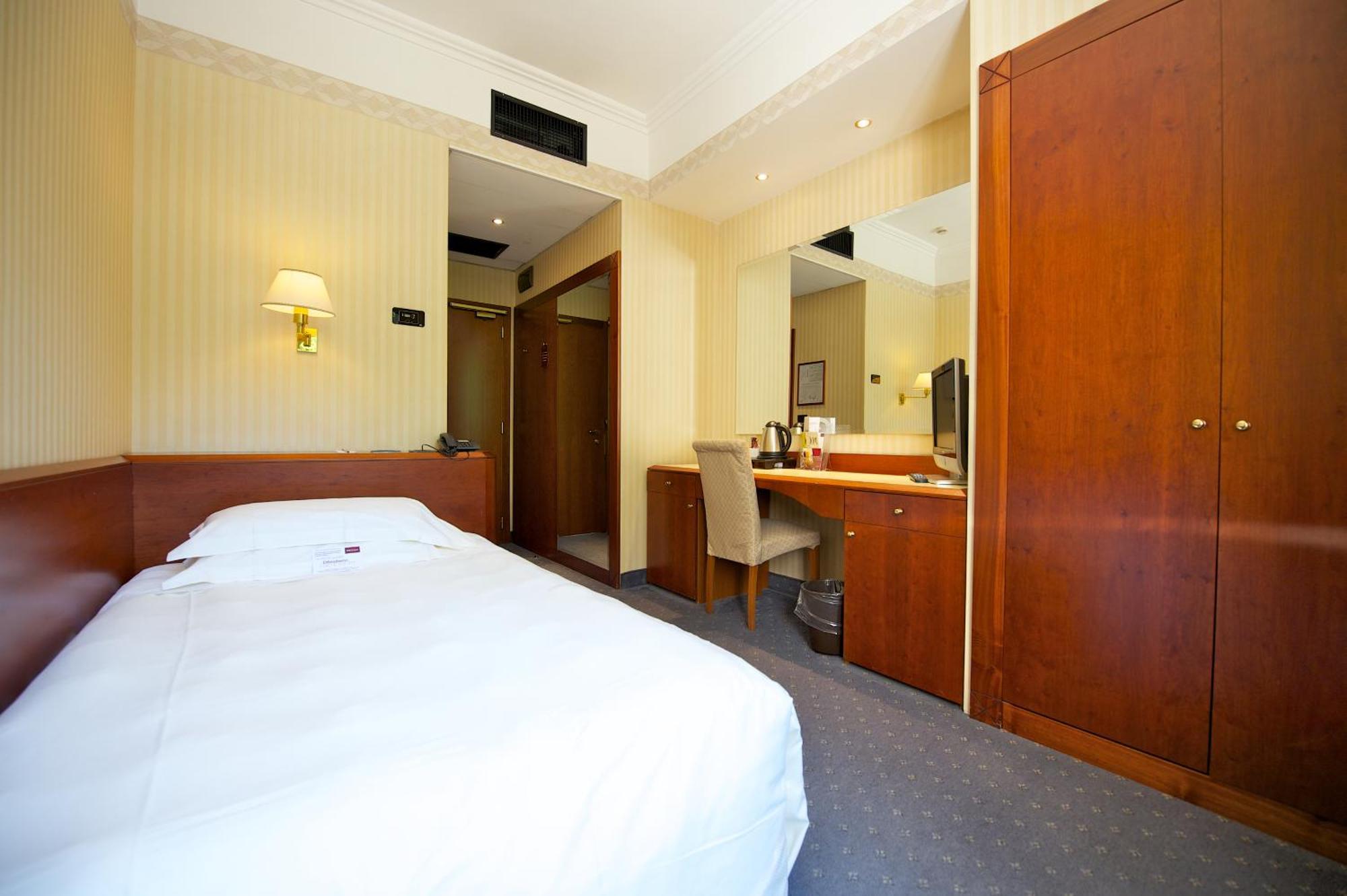 Economy Single Room