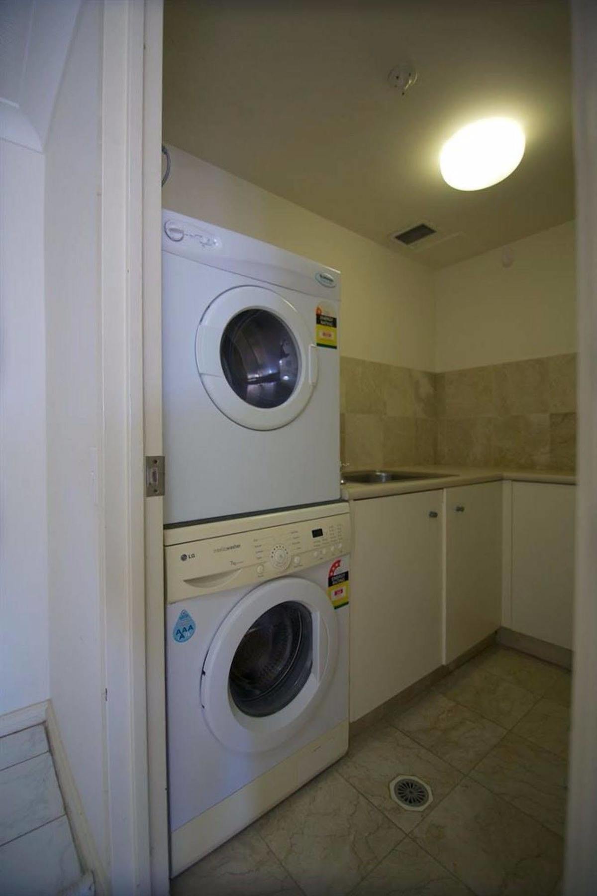 Apartment mit 2 Schlafzimmern und Whirlpool