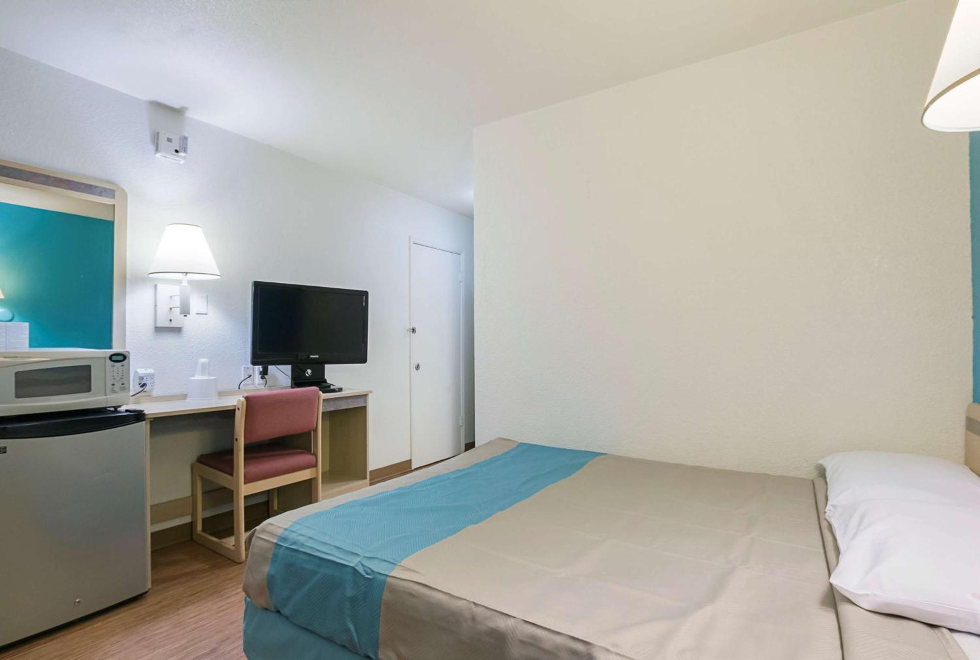 Queen Room - Disability Access - Non-Smoking,707090938:JPEG