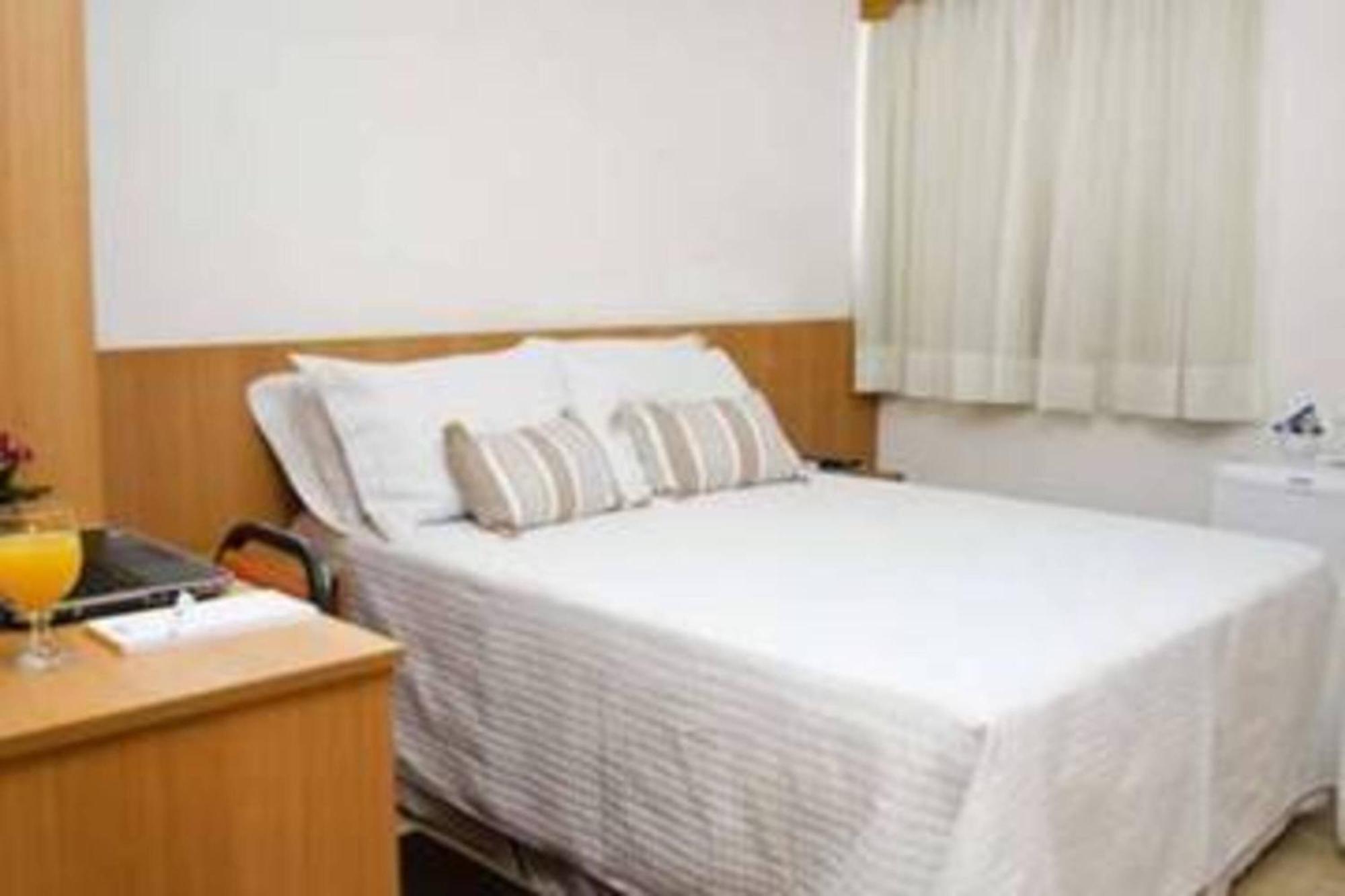 Quarto Standard com Cama de Casal ou 2 de Solteiro