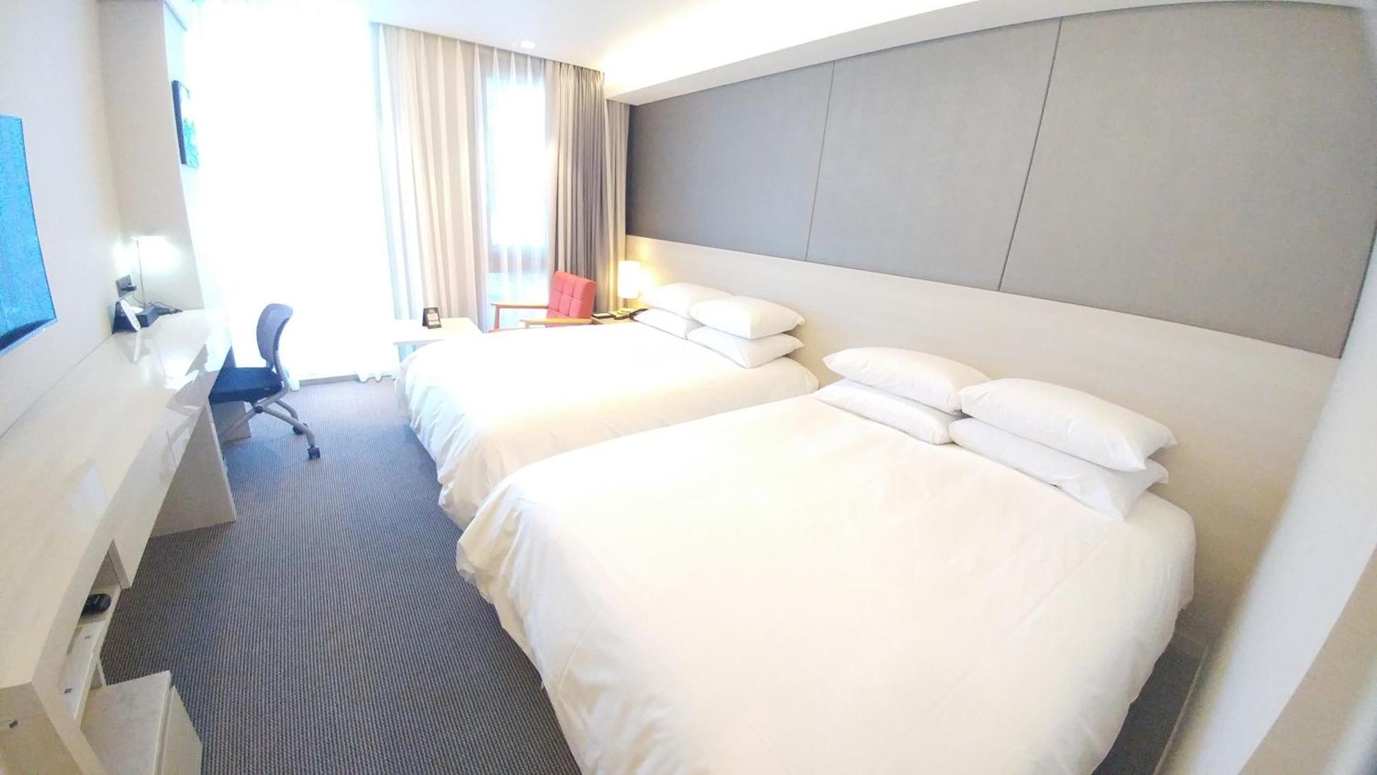 Double Twin Room (3rd ~ 4th floors only)