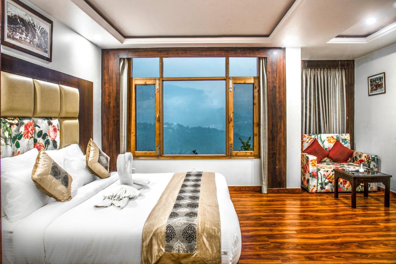 Deluxe Room,613354495:JPEG