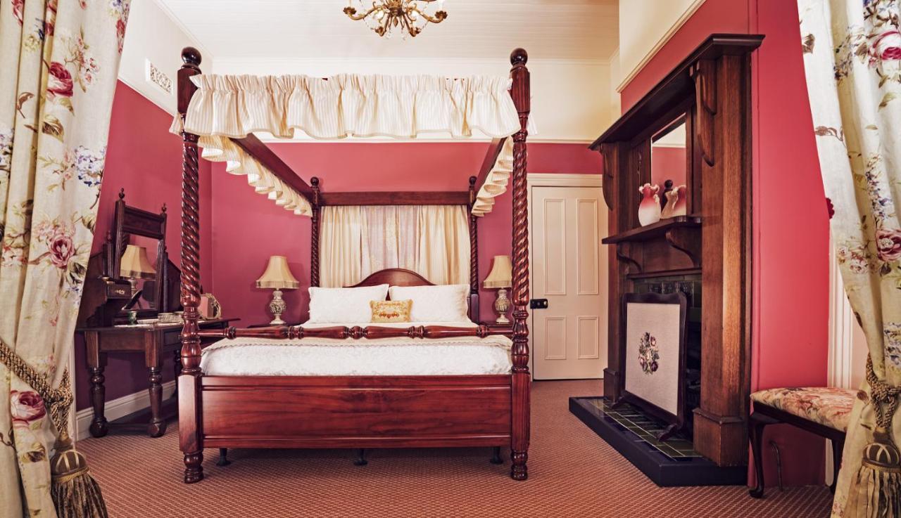Superior Queen Room with Spa Bath
