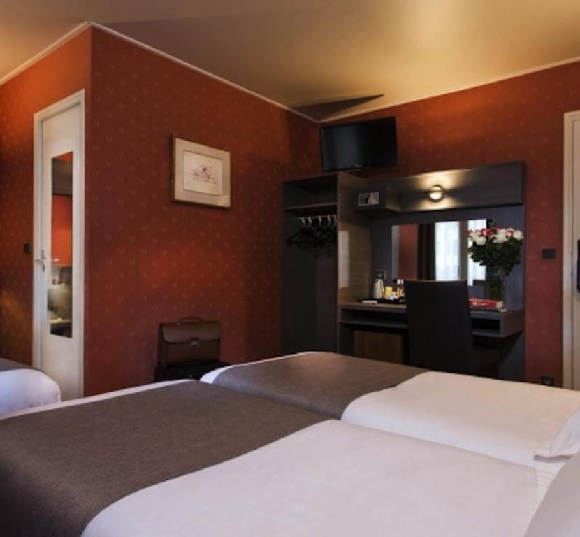 Quarto com 2 Camas de Solteiro