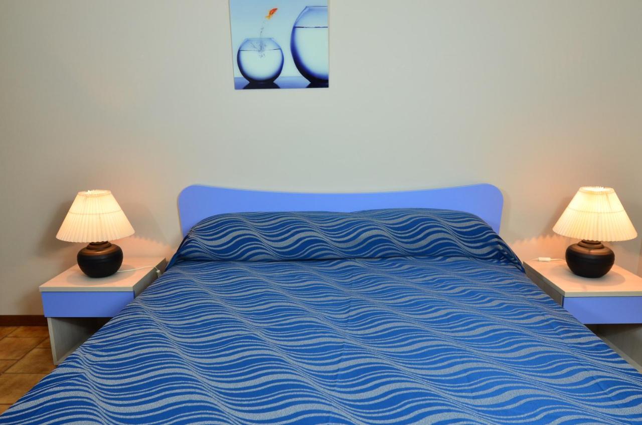 Two-Bedroom Apartment with Balcony,1596063970:JPEG