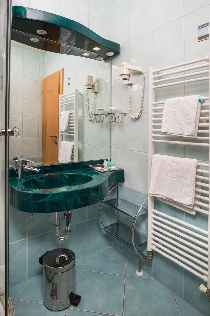 Standard Single Room with Balcony