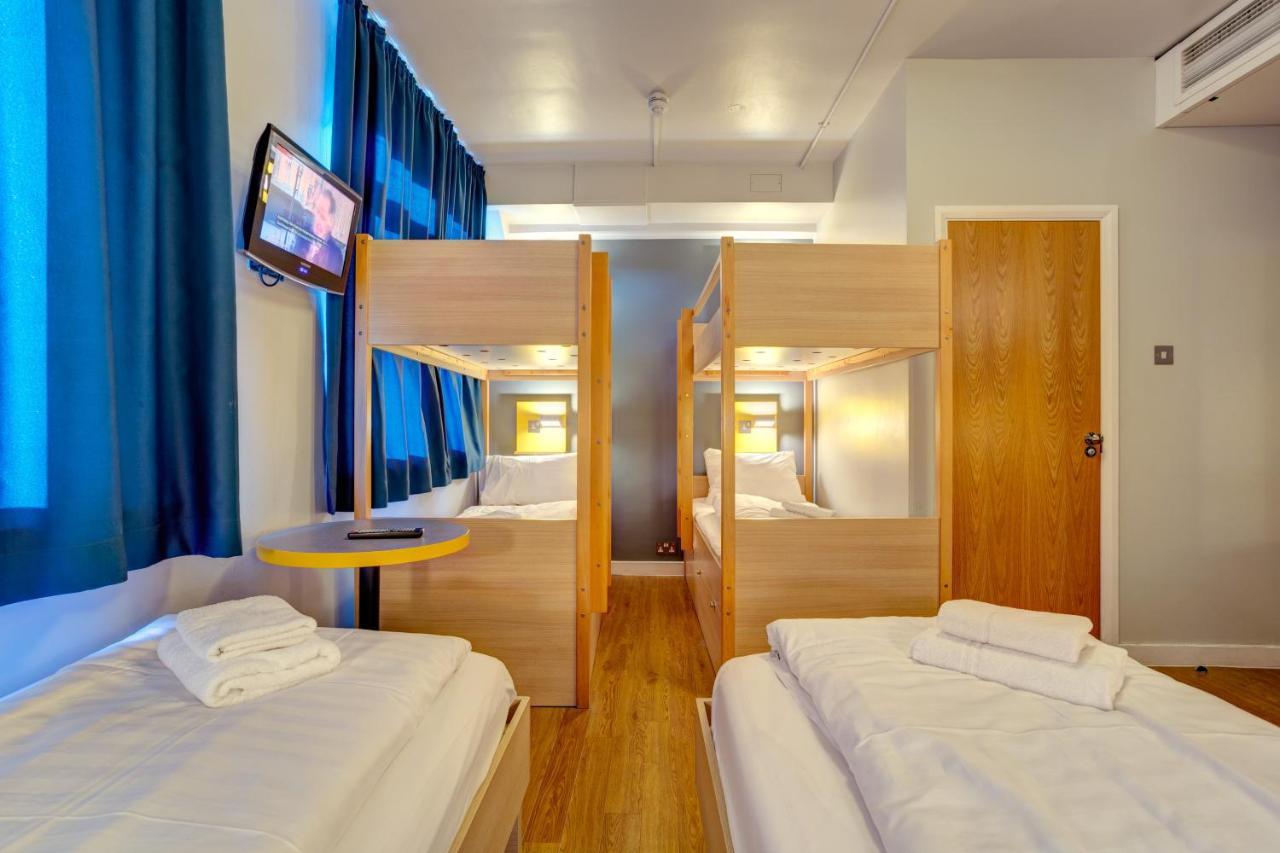 Quarto com 6 Camas