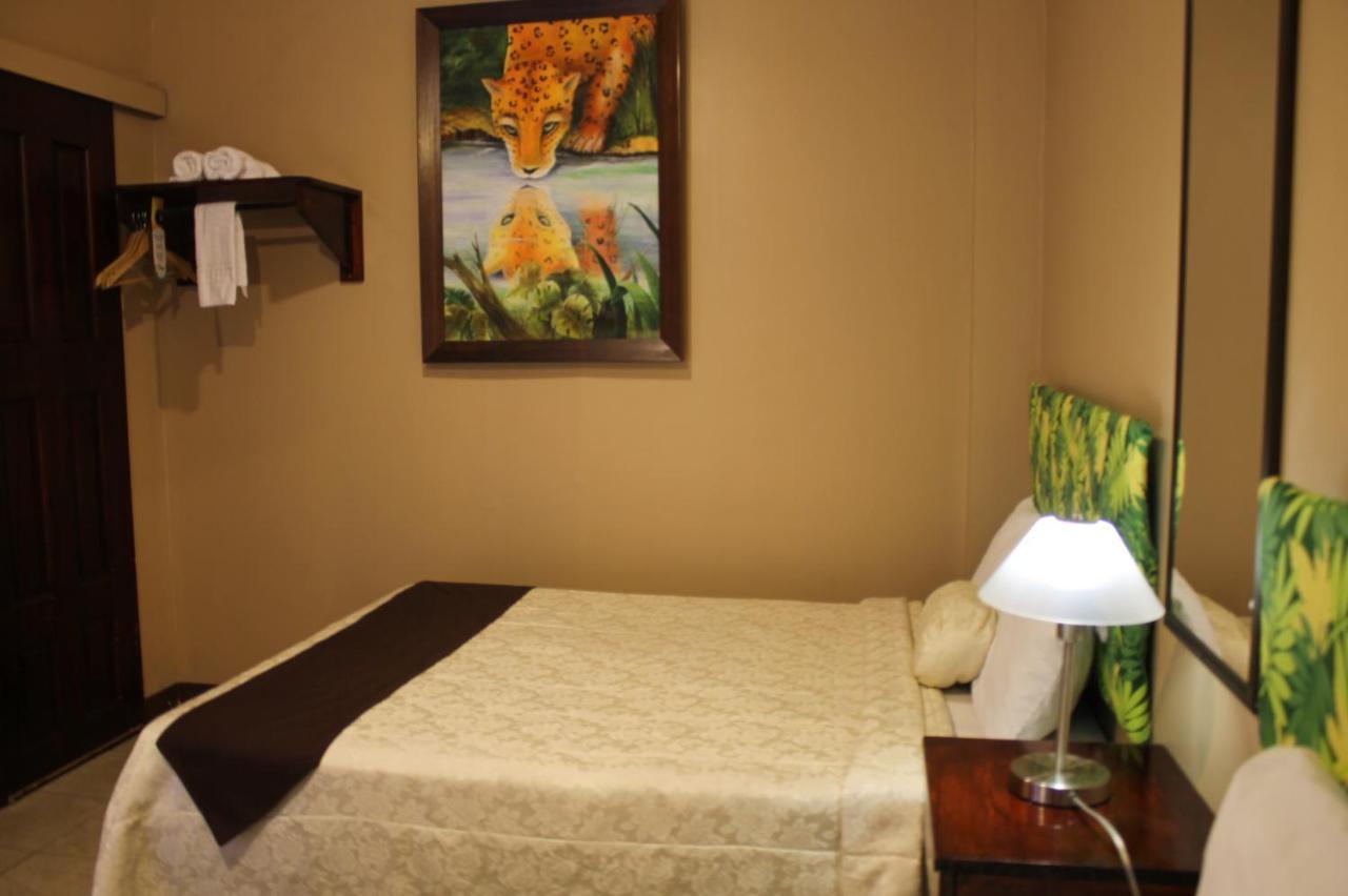 Small Double Room,968812288:JPEG