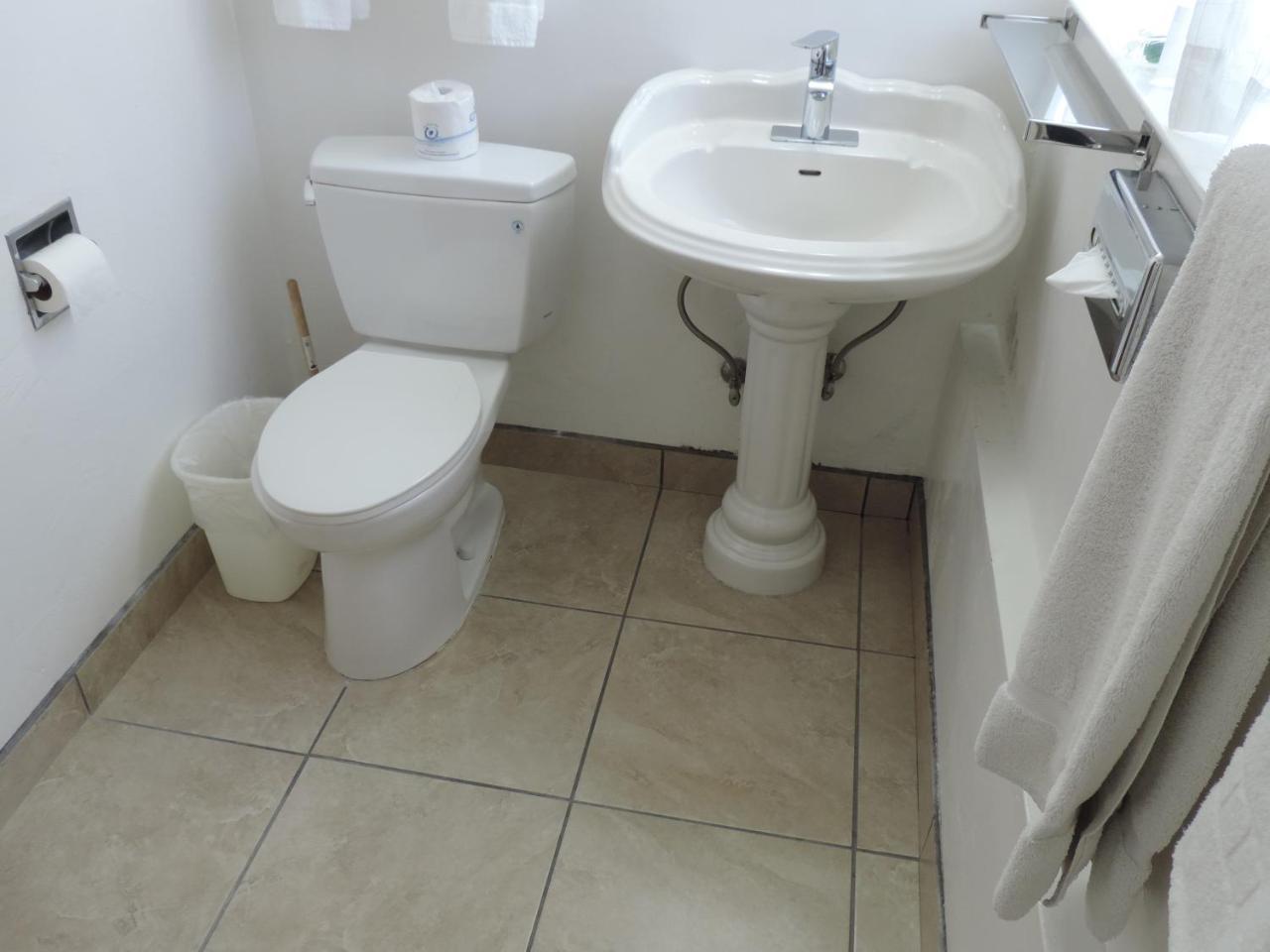 Queen Room,1217797321:JPEG