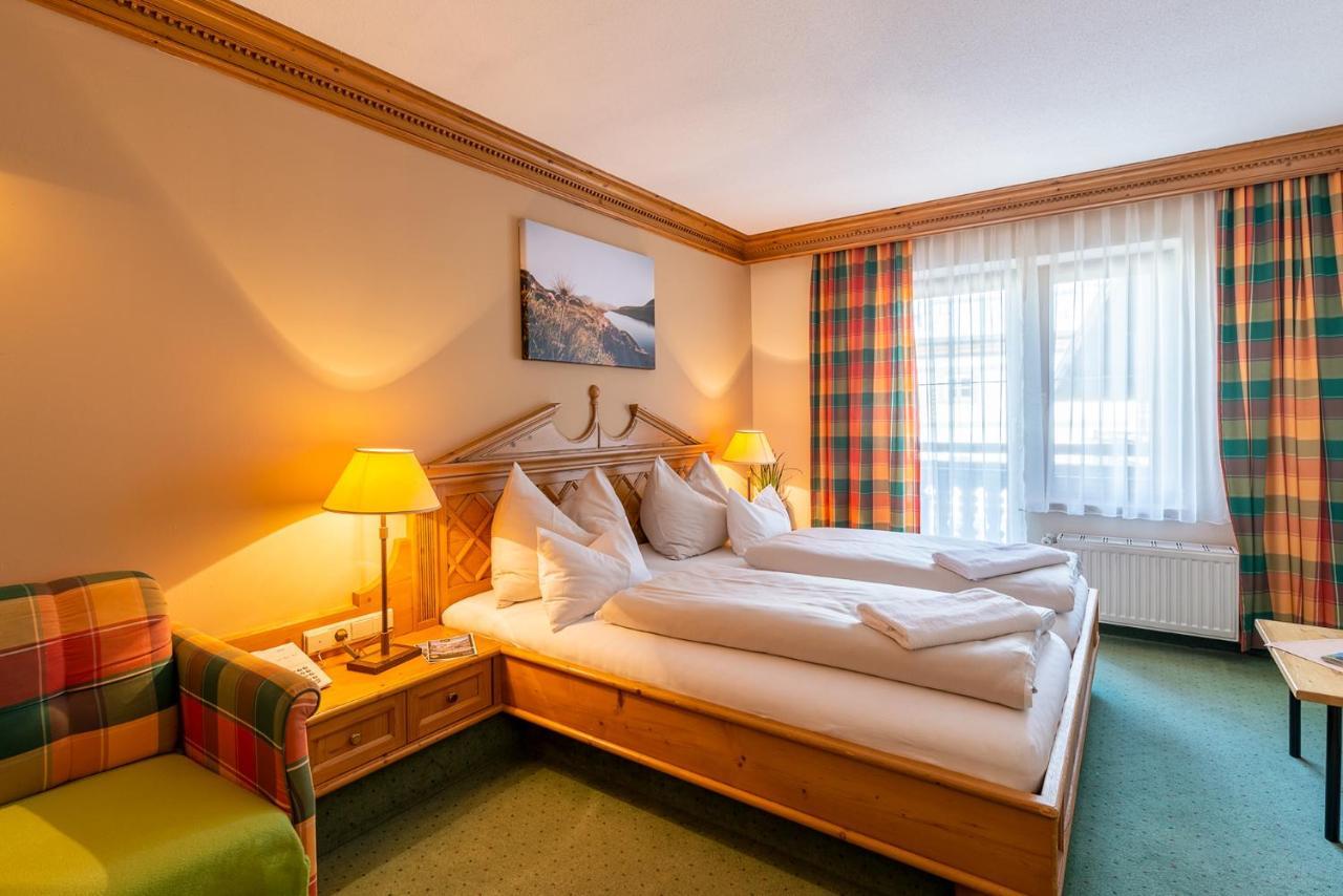 Doppelzimmer mit Balkon