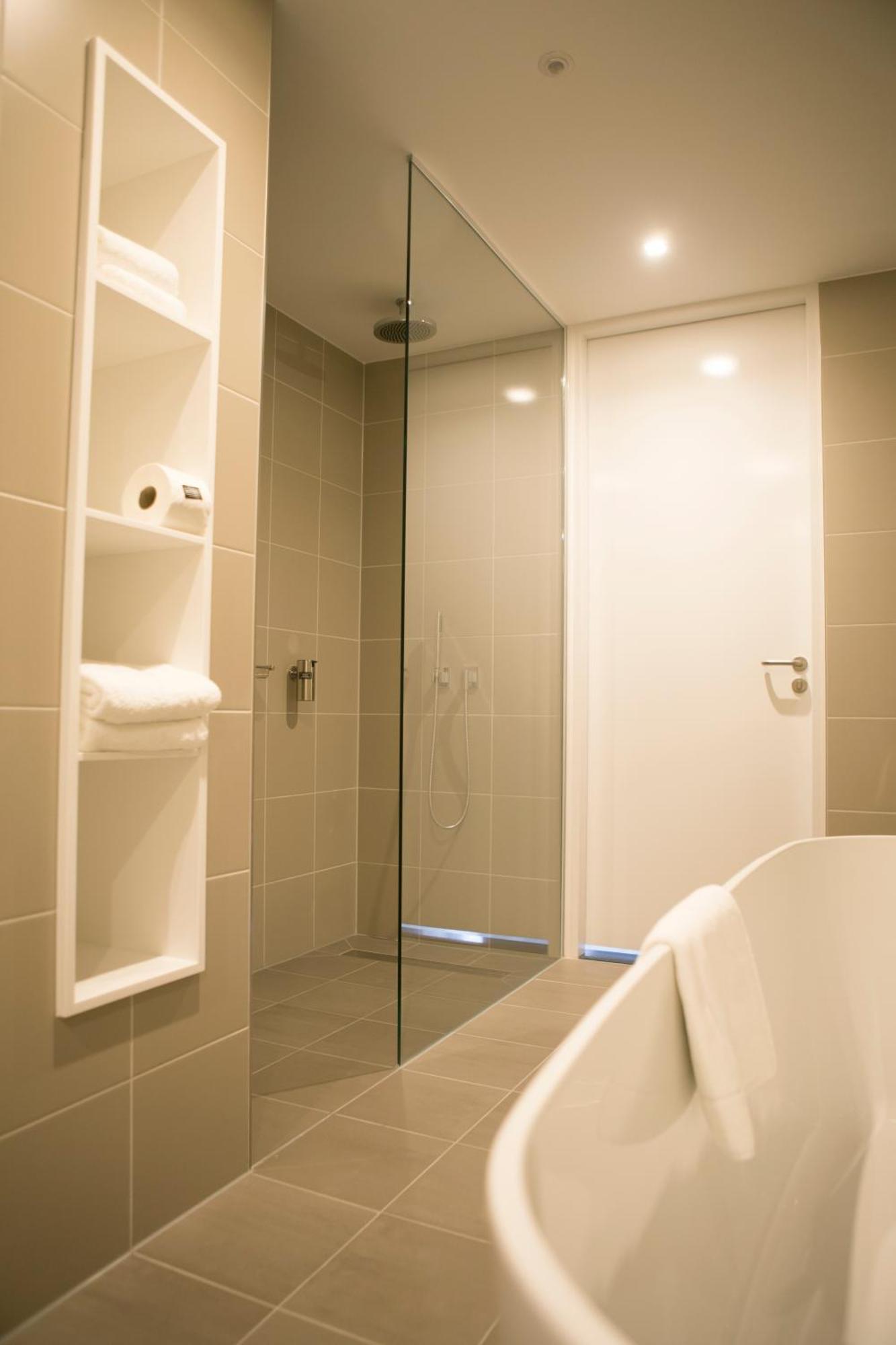 Junior Suite,1588233487:JPEG