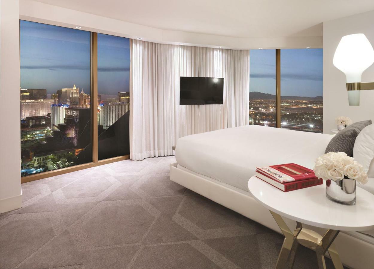 W Corner King Suite