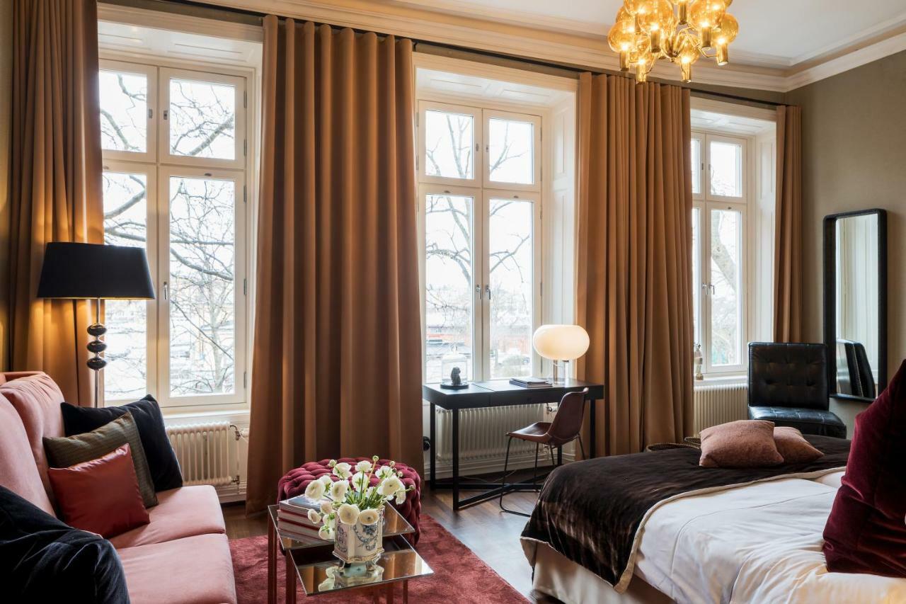 Medium King Room