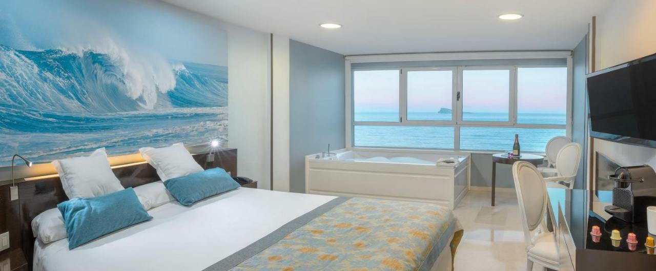 Tweepersoonskamer met 1 of 2 Bedden en Bubbelbad - Uitzicht op Zee (2 Volwassenen)