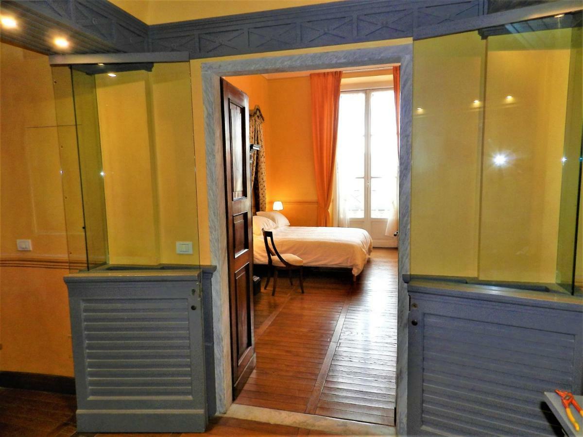 Double Room Private External Bathroom