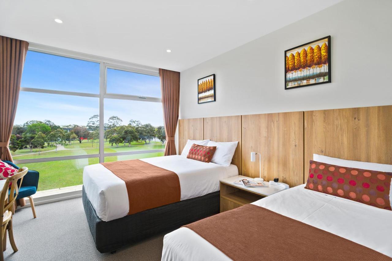 Standard Queen and Single Room,944471704:JPEG