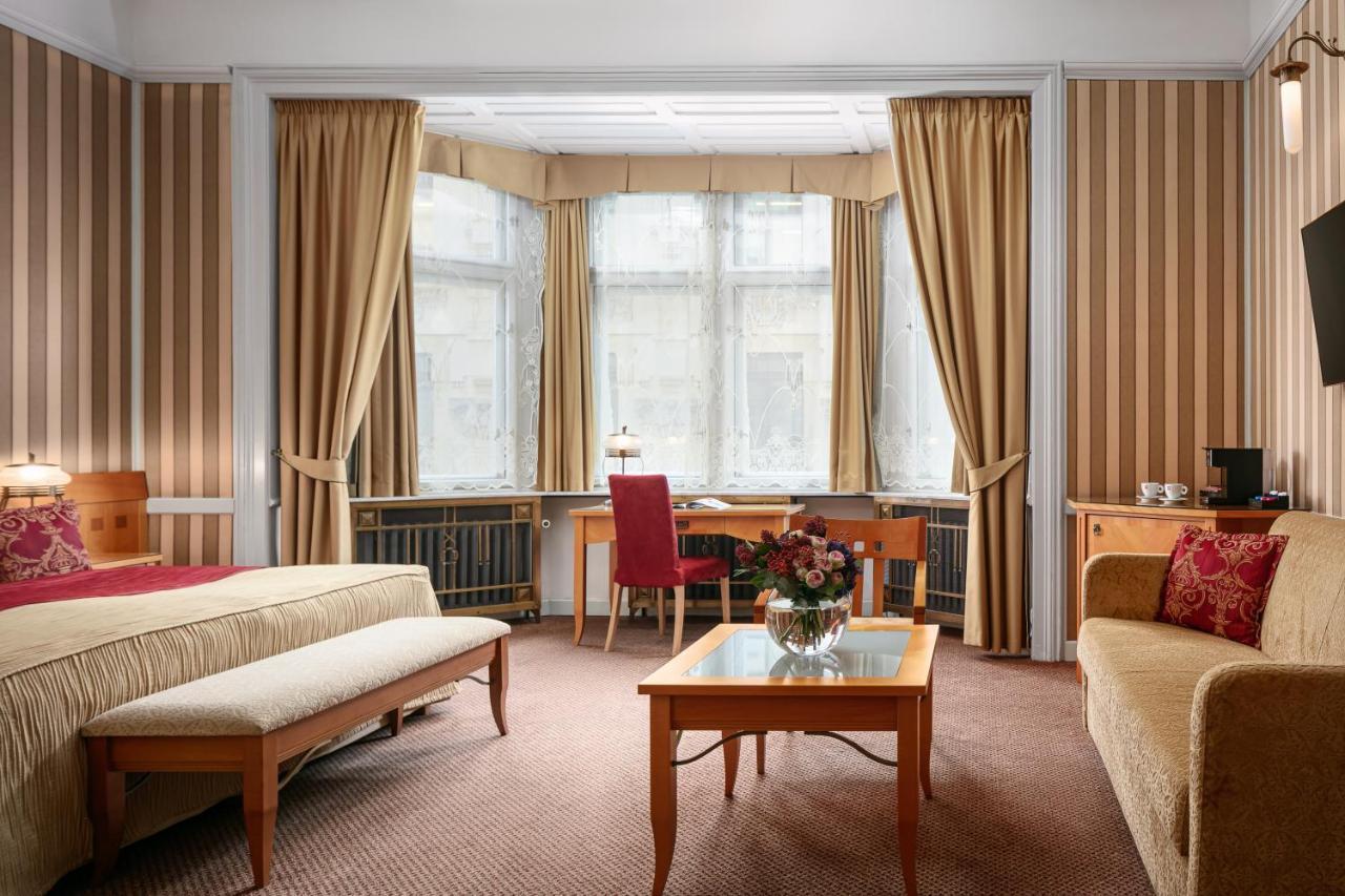 Double or Twin Room with Extra Bed
