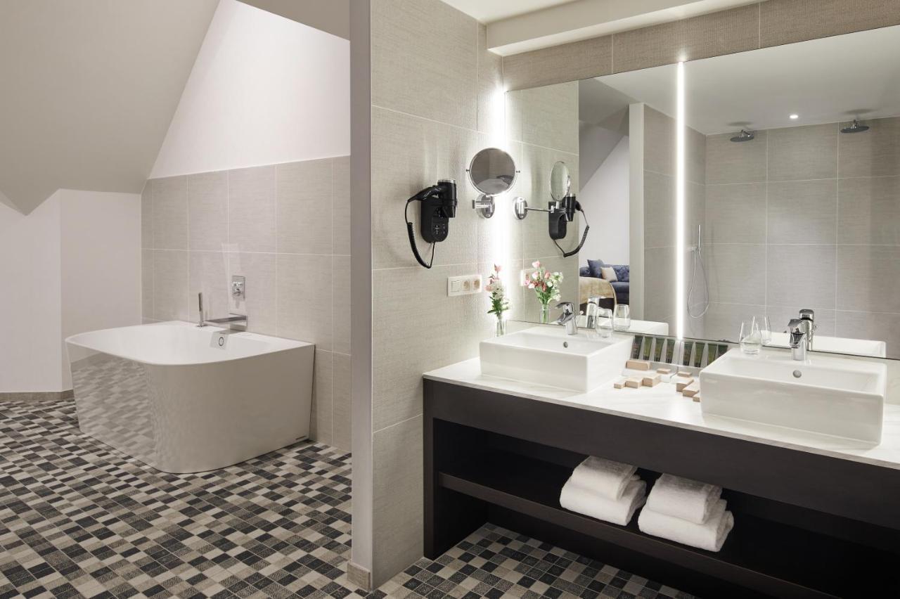 Presidential Suite,1590441702:JPEG