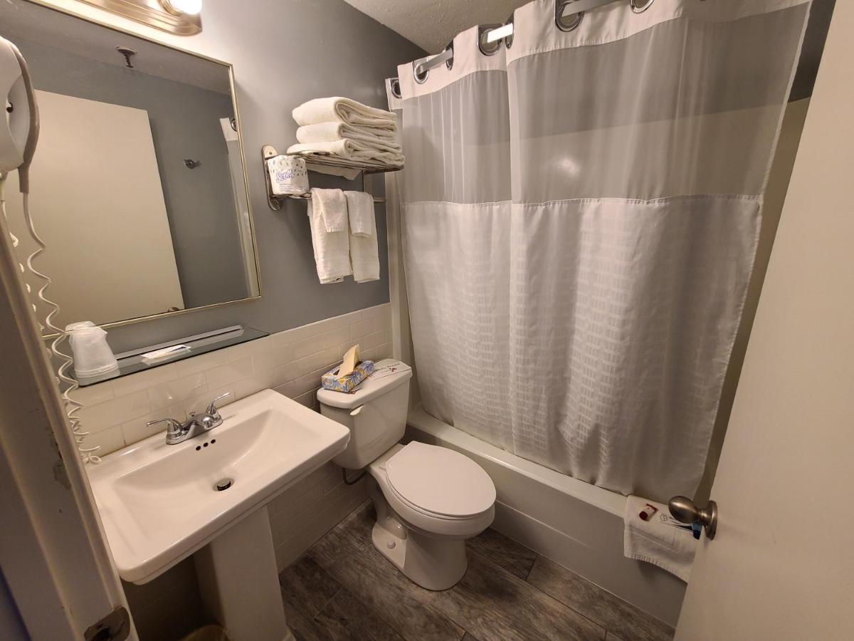 Deluxe King Room - Non Smoking