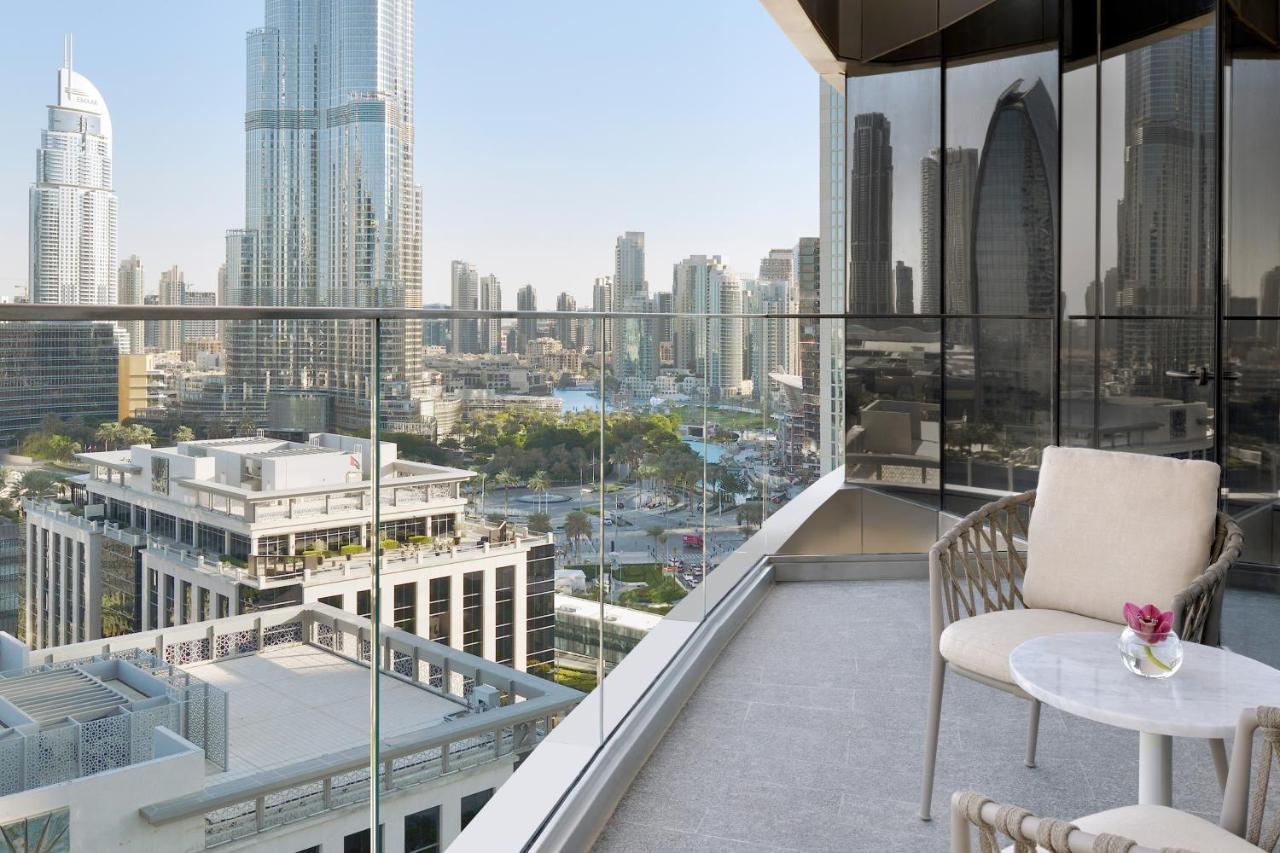 Quarto premier com vista do Burj Khalifa - Acesso exclusivo à piscina infinita no 54º andar