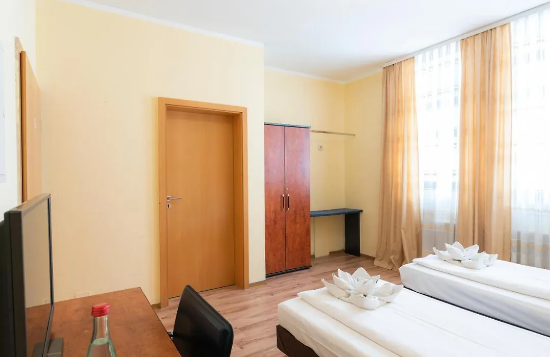 Hotel Merit-1
