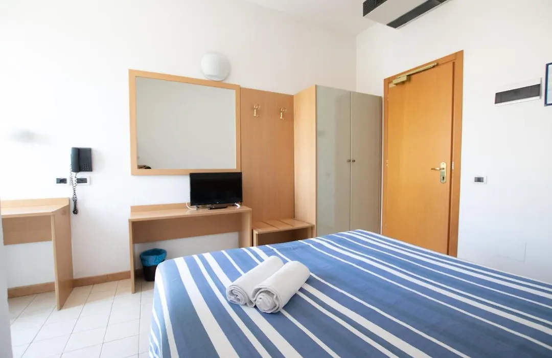 Piccolo Hotel-1