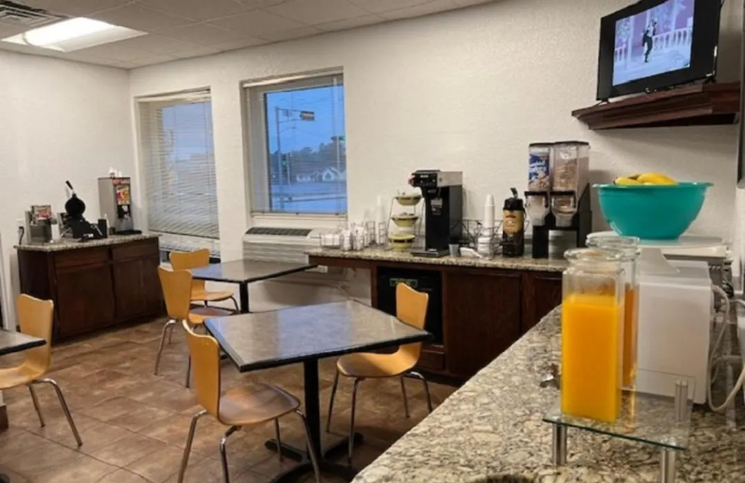 Posh Inn & Suites-1