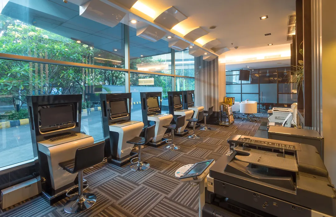 Manhattan Hotel Jakarta-1