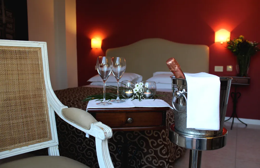 Hotel Alex-1