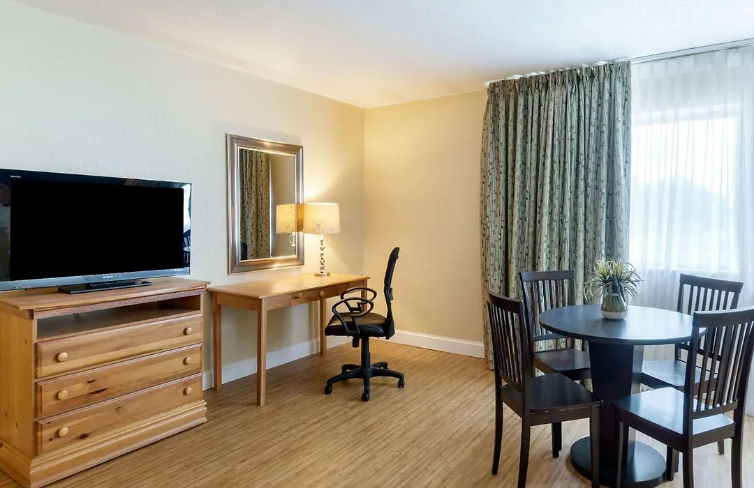 Clarion Hotel Seekonk - Providence-1