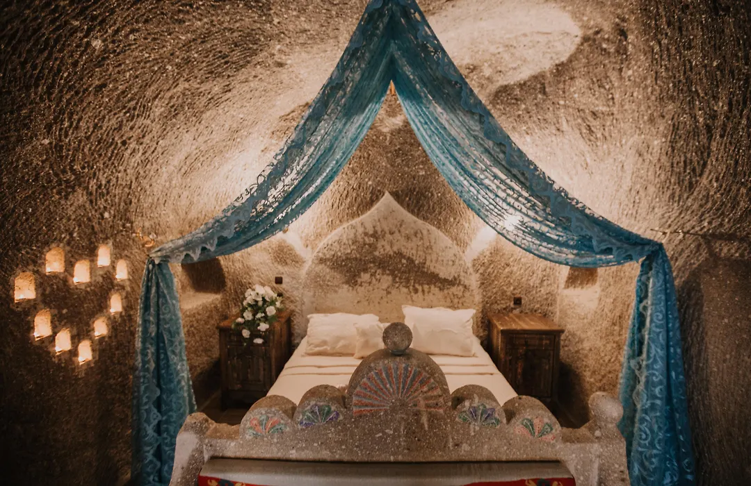 Holiday Cave Hotel-1
