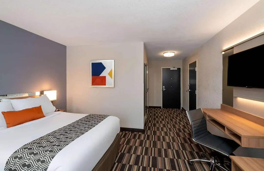 Microtel Inn & Suites By Wyndham Carlisle-1
