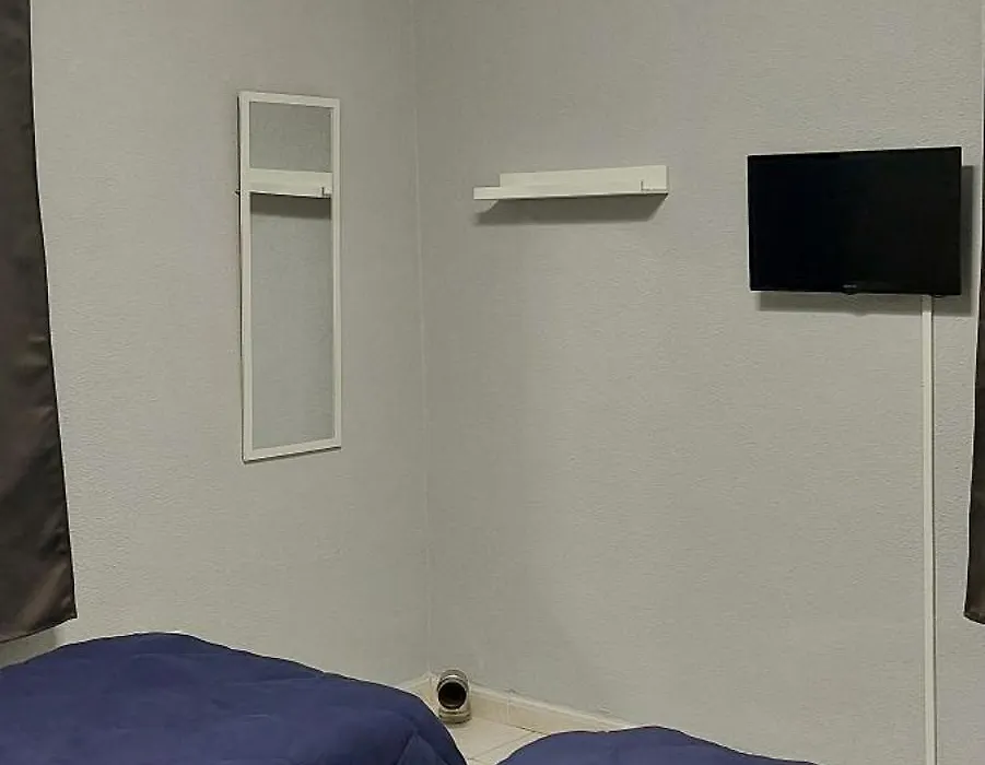 Hostal Rosales-1