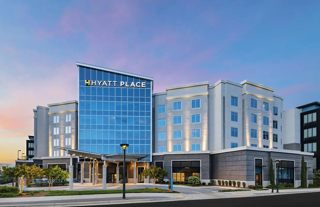 Hyatt Place Greensboro Downtown-1