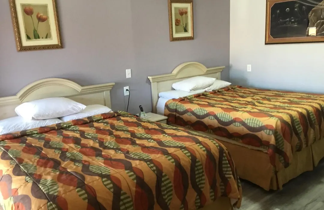 Budget Inn Plainview-1