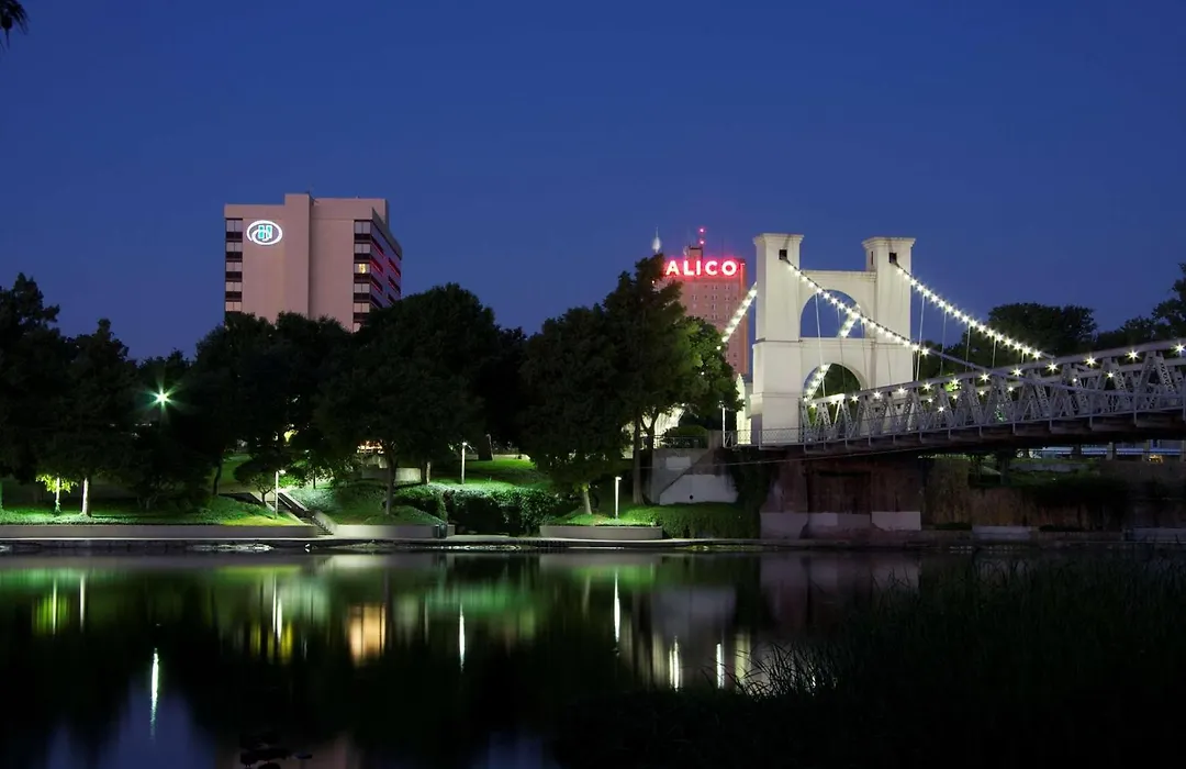Hilton Waco-1
