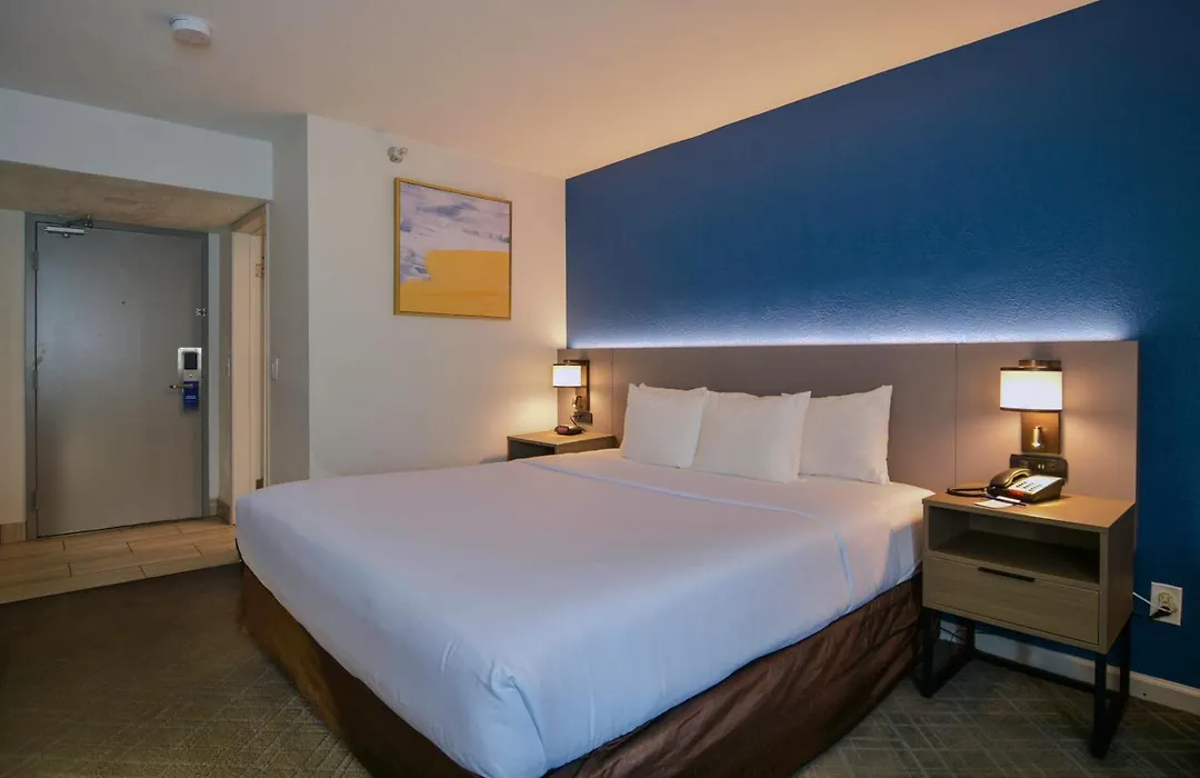 Comfort Inn & Suites Moreno Valley Near March Air Reserve Base-1