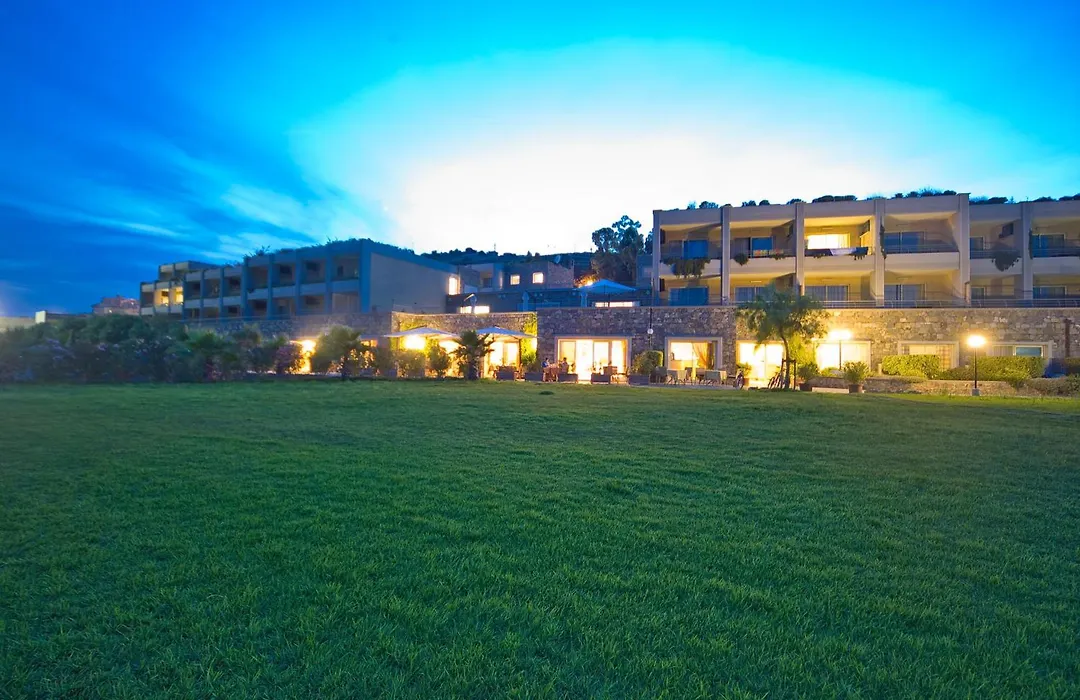 Aregai Marina Hotel&Residence-1