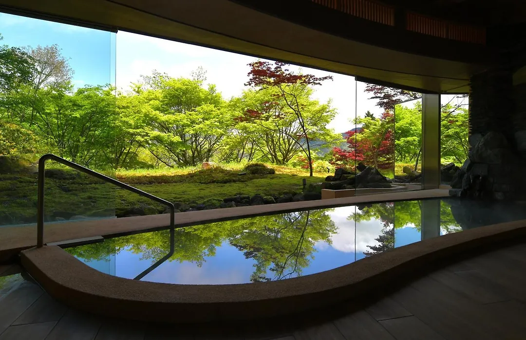 Hakone Gora Byakudan-1