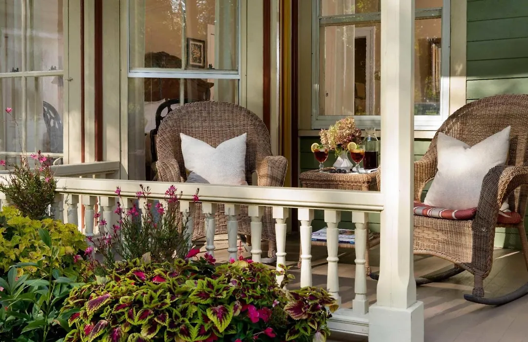 Landmark Inn-1
