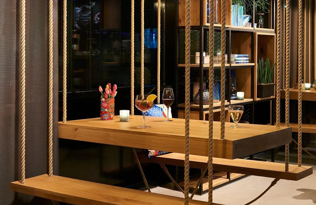 Moxy Amsterdam Schiphol Airport-1