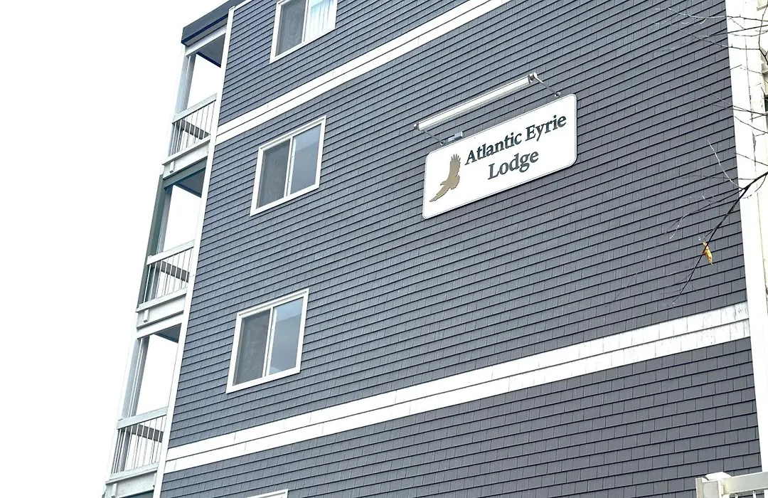Atlantic Eyrie Lodge-1