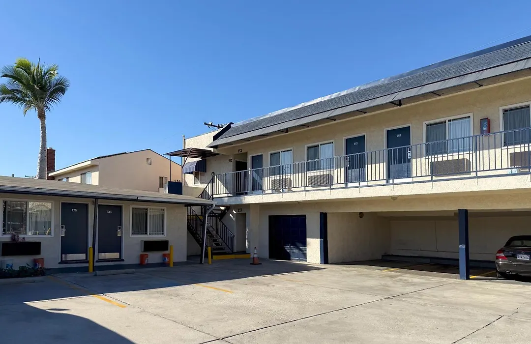 Hiland Motel-1