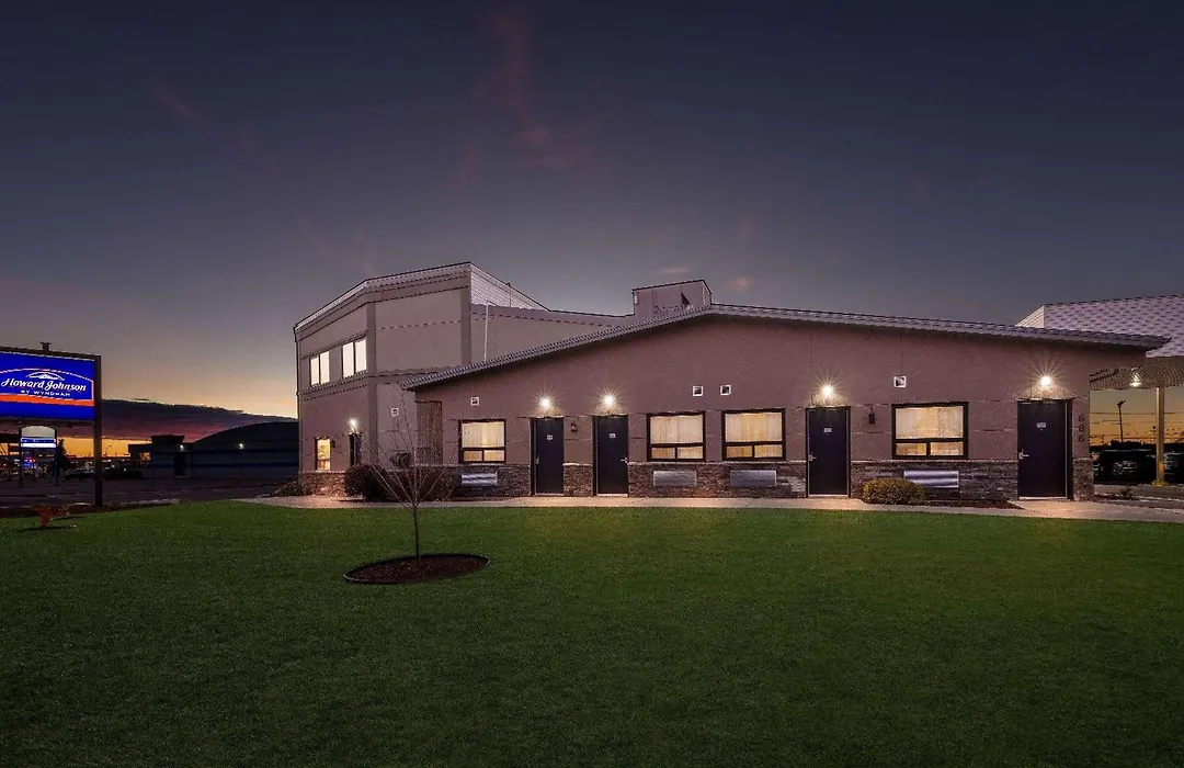 Howard Johnson By Wyndham Thunder Bay-1