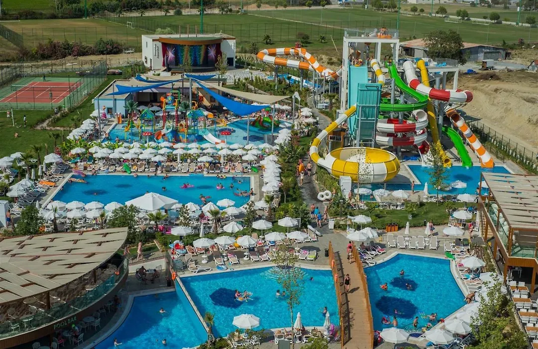 Dream World Aqua-1