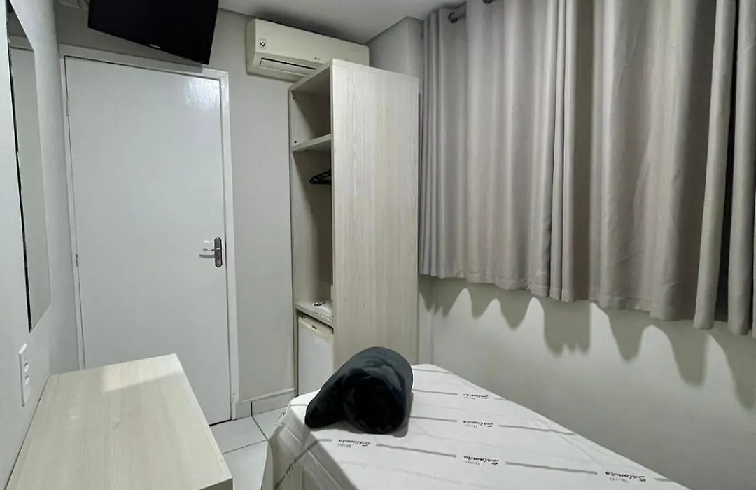 Hotel Salomão - Próximo a 25 de Março, Bom Retiro, Brás e Rua Santa Efigênia, a 2 minutos do Mirante Sampa Sky e pista de Skate Anhangabaú-1