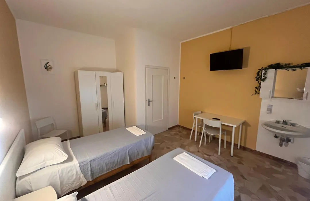 Hostal Parini-1