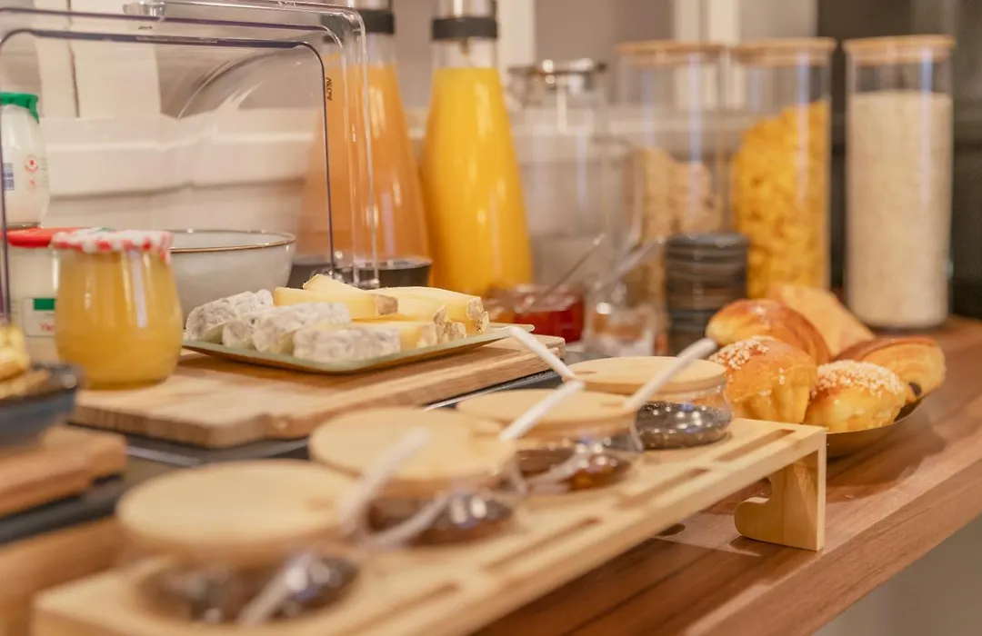 Trendy Canettes Hotel-1