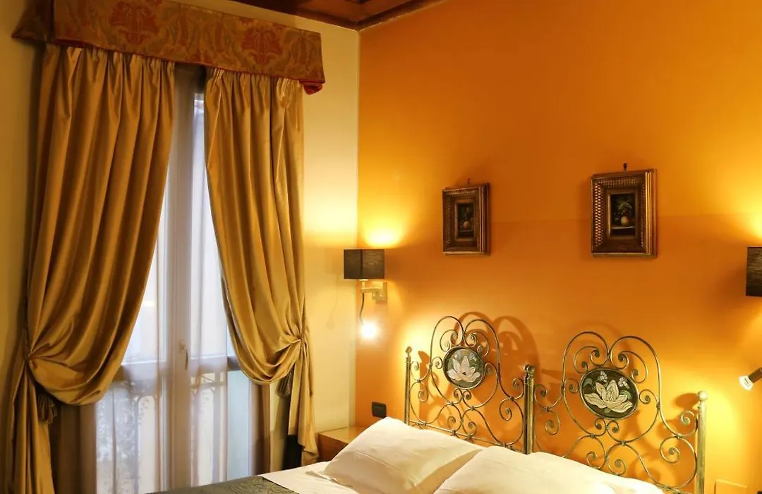 Albergo Delle Drapperie-1